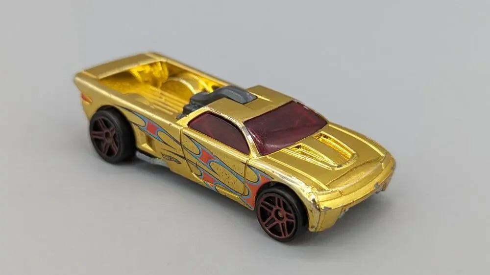 Mattel 2003 Hot Wheels Gold Bedlam Truck Car 1:64 Diecast Car